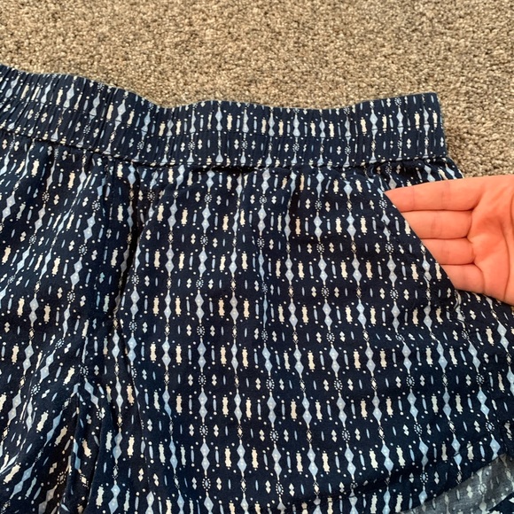 Patterned Shorts - Picture 2 of 4